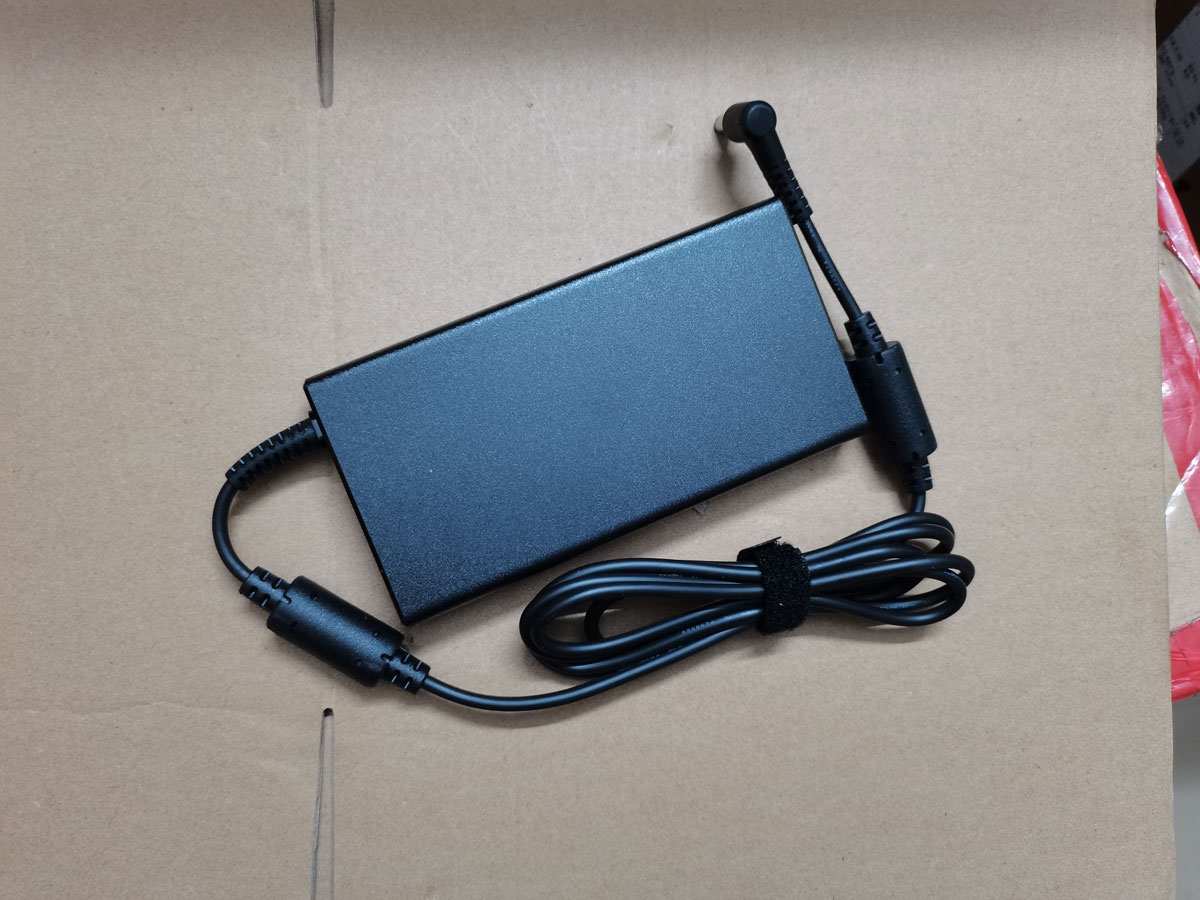 Baru OEM Slim Chicony 20.0V 9. - Pc Gaming Msi ulasan dan harga