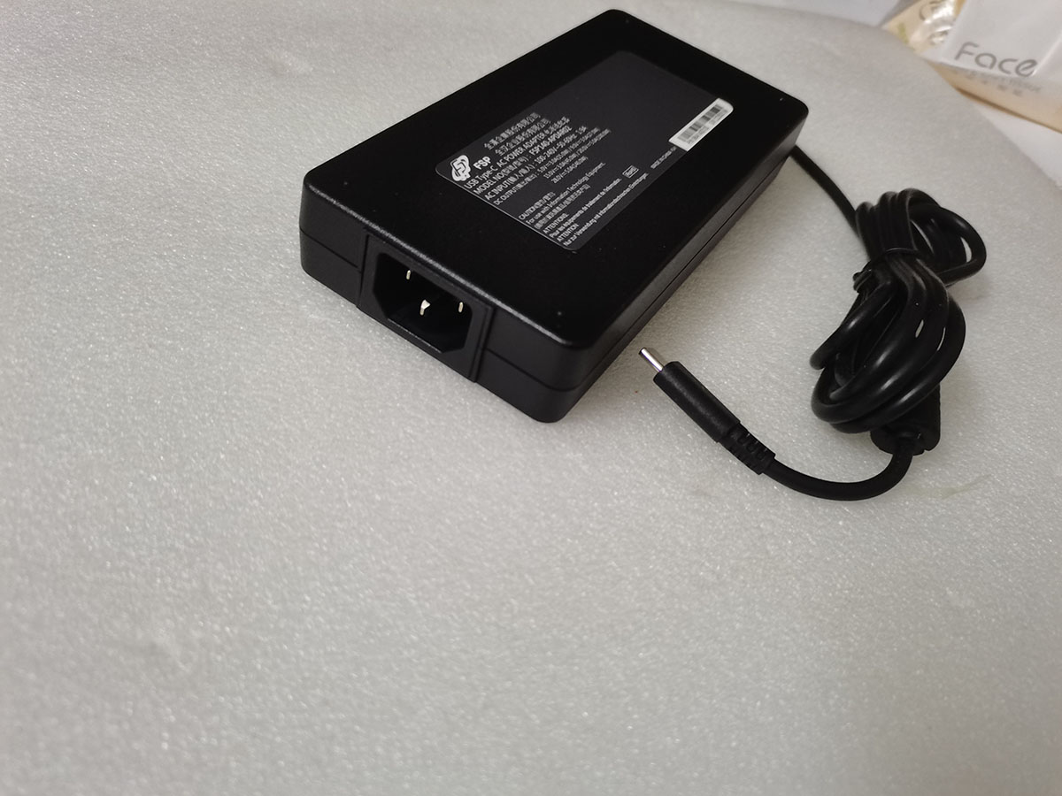Adaptor AC USB Type-C 140W BAR - Pc Gaming Msi ulasan dan harga