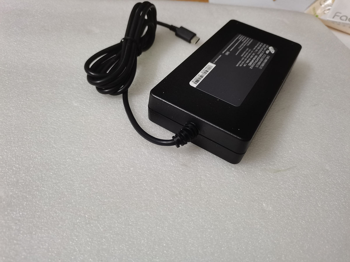 Adaptor AC USB Type-C 140W BAR - Pc Gaming Msi ulasan dan harga