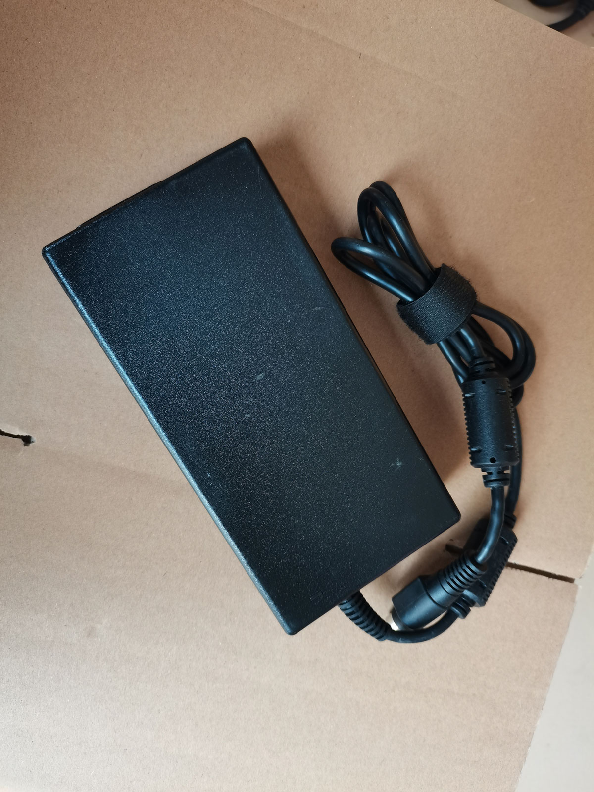 OEM Delta 230W 19.5V 11.8A ADP - Pc Gaming Msi ulasan dan harga